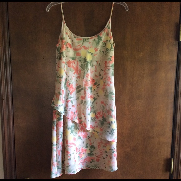 Stunning spaghetti strap dress - Picture 1 of 2